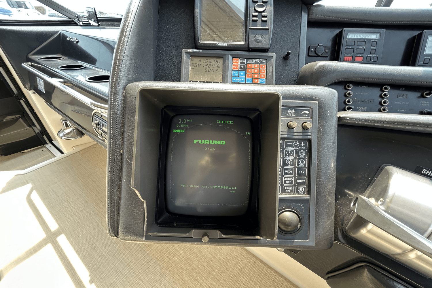 Slide: The Image of Sea Ray 50 1992 - 10