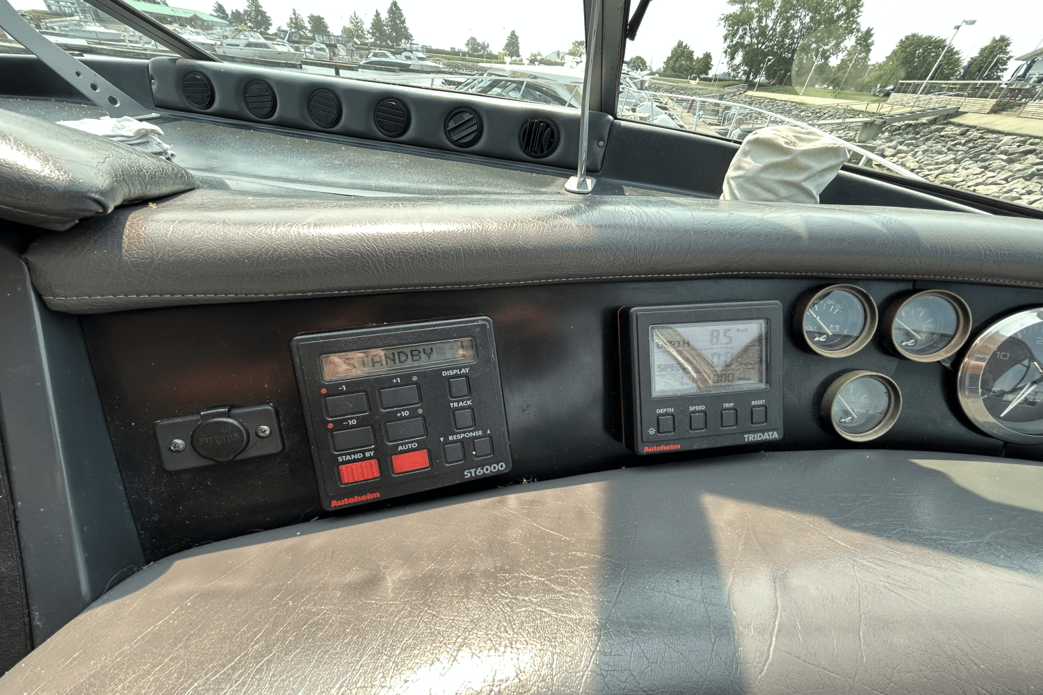 Slide: The Image of Sea Ray 50 1992 - 11