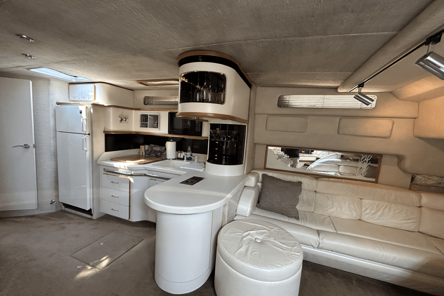 Slide: The Image of Sea Ray 50 1992 - 13