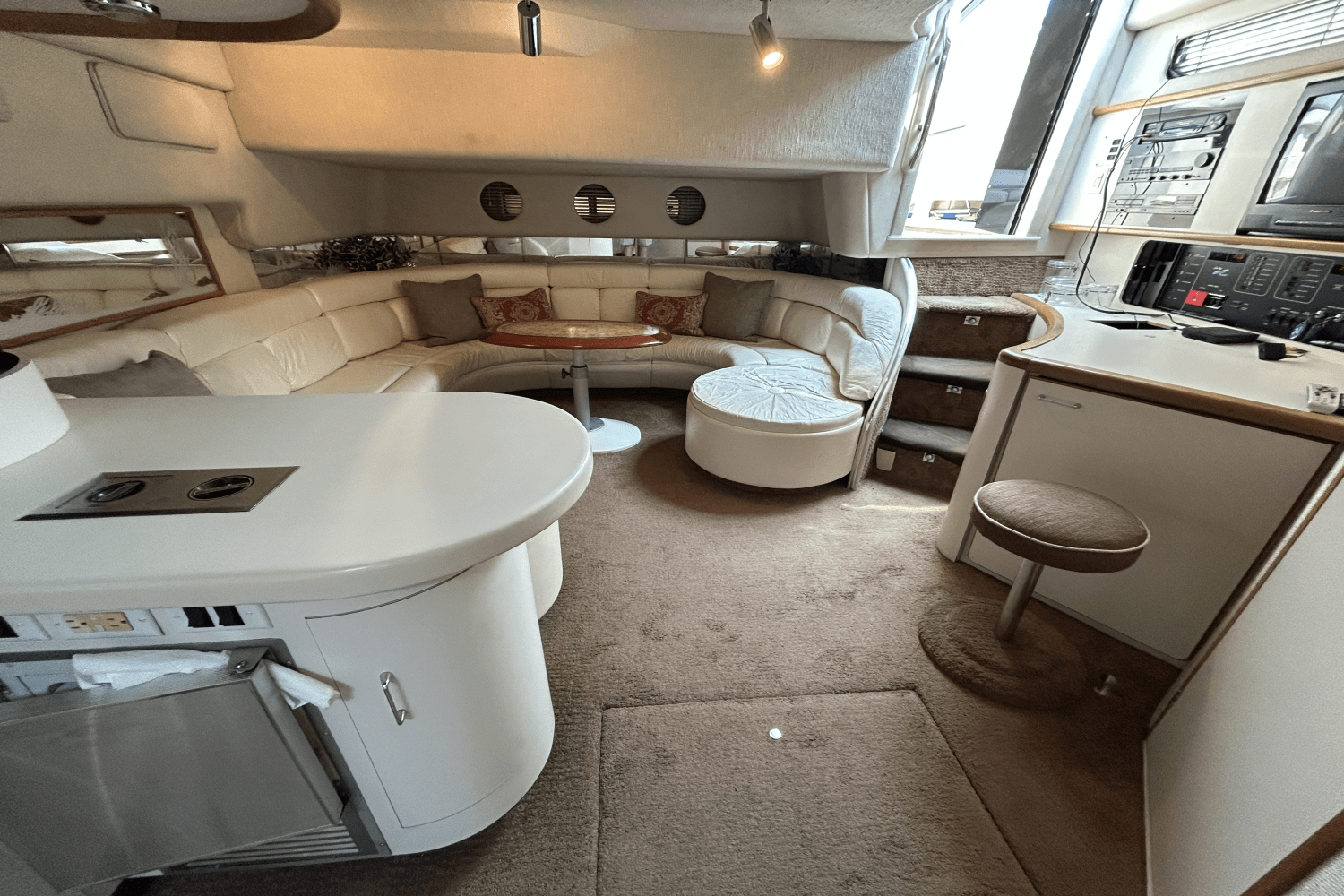 Slide: The Image of Sea Ray 50 1992 - 14