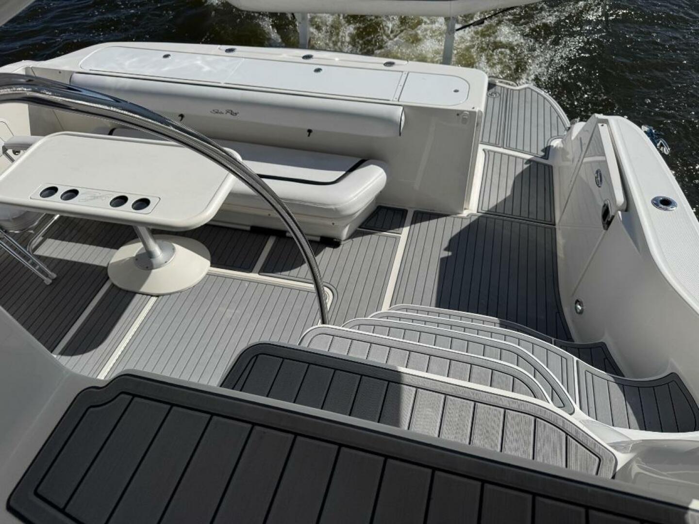 Slide: The Image of Sea Ray 500 Sedan Bridge 2005 - 5231561