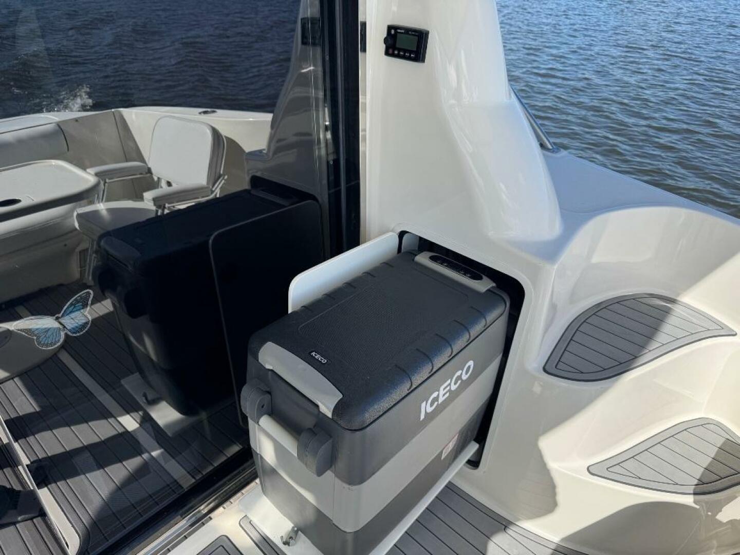 Slide: The Image of Sea Ray 500 Sedan Bridge 2005 - 5231563