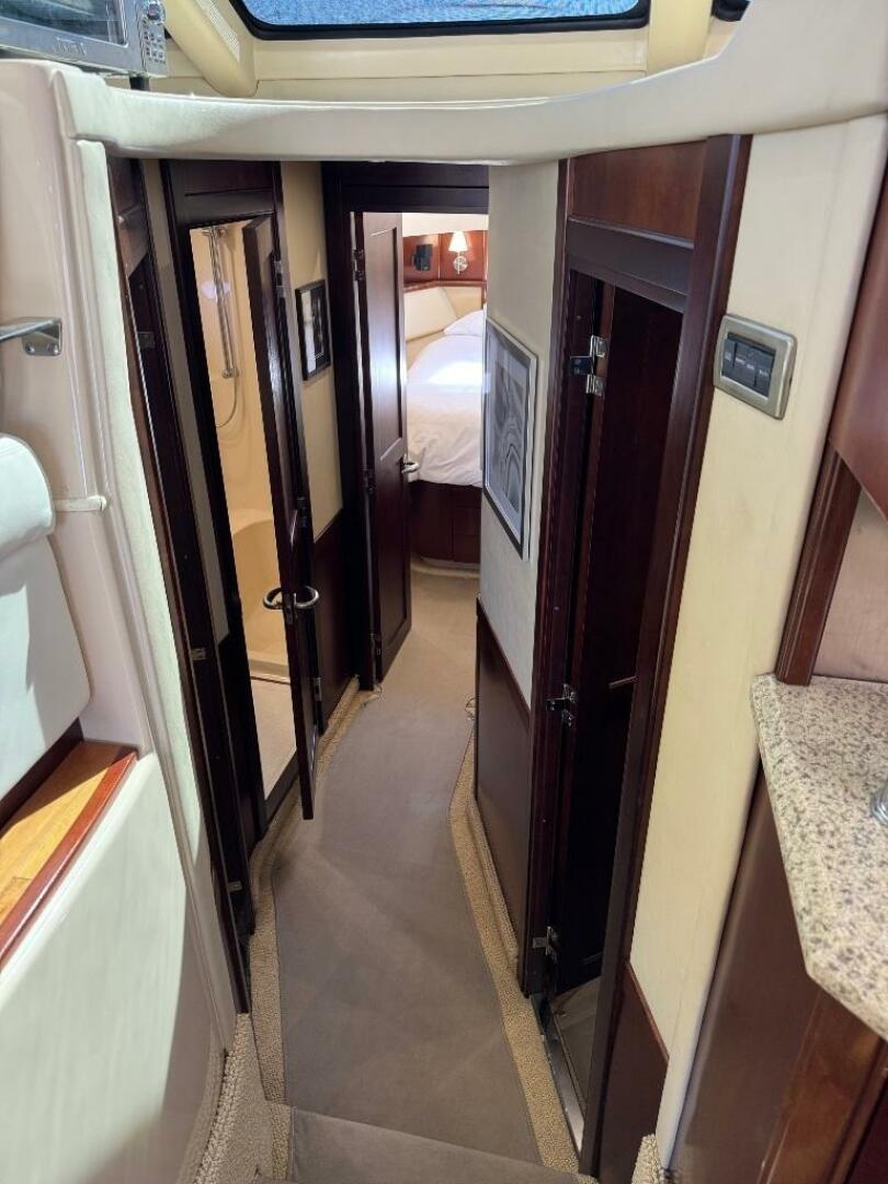 Slide: The Image of Sea Ray 500 Sedan Bridge 2005 - 5231564