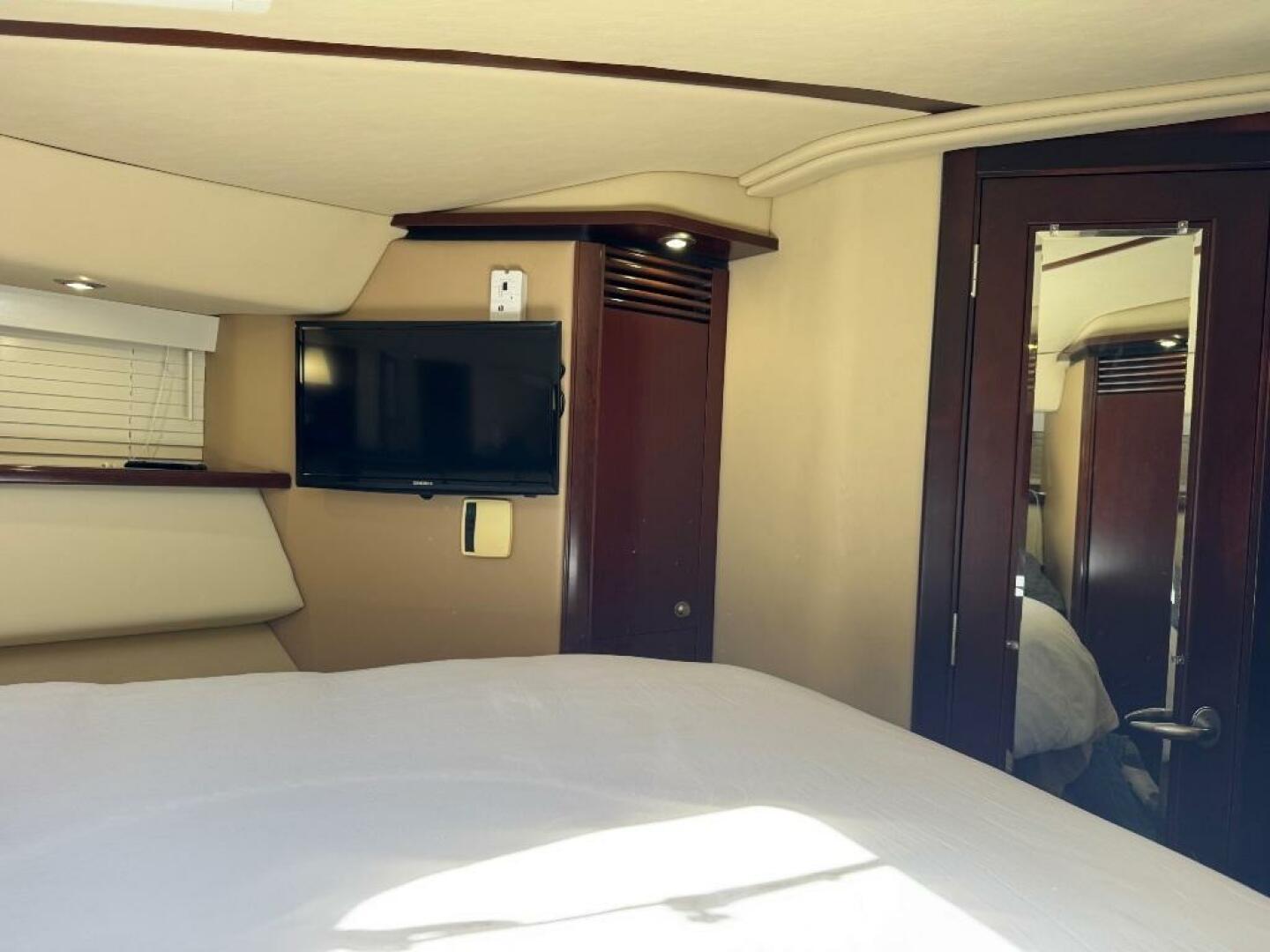 Slide: The Image of Sea Ray 500 Sedan Bridge 2005 - 5231581