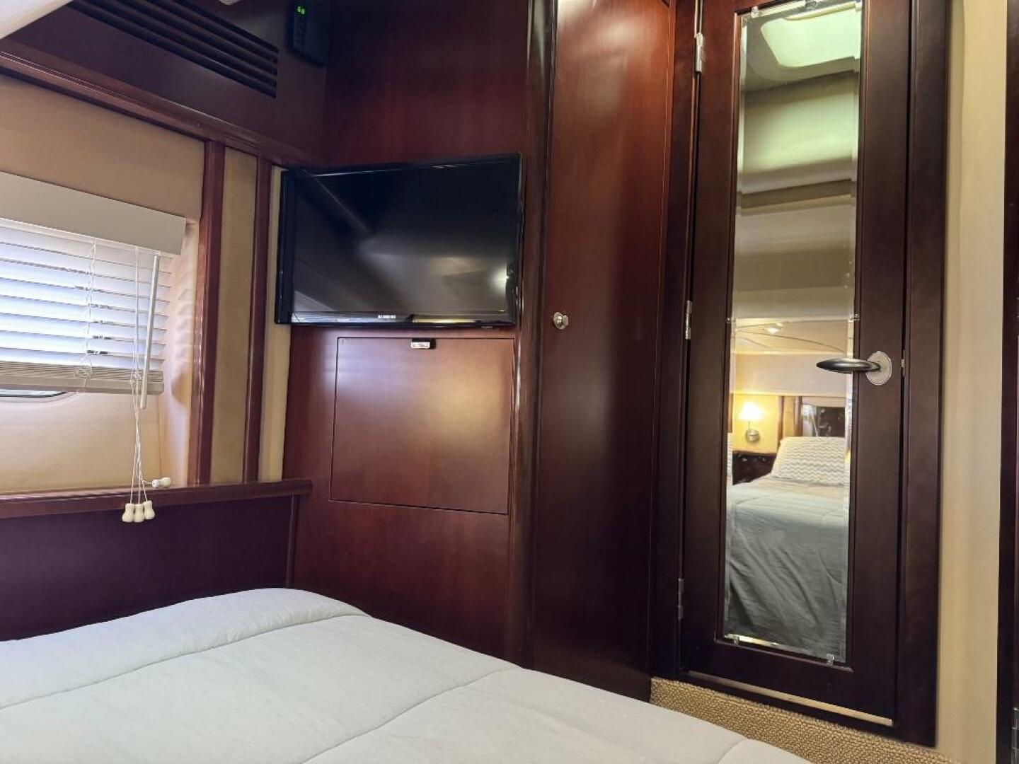 Slide: The Image of Sea Ray 500 Sedan Bridge 2005 - 5231601