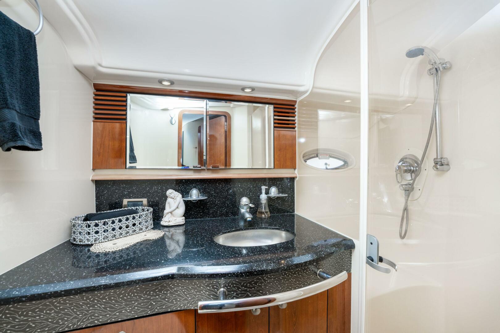 Slide: The Image of Sea Ray 500 Sundancer 2004 - 5155084