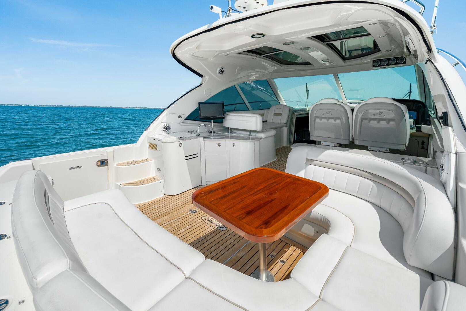 Slide: The Image of Sea Ray 500 Sundancer 2010 - 4332252