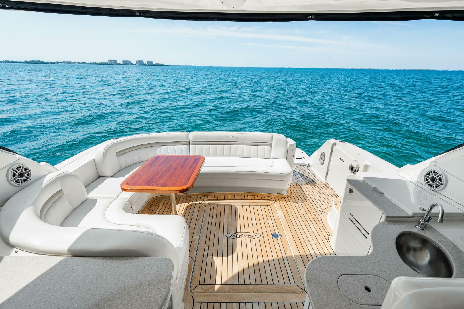 Slide: The Image of Sea Ray 500 Sundancer 2010 - 4332254