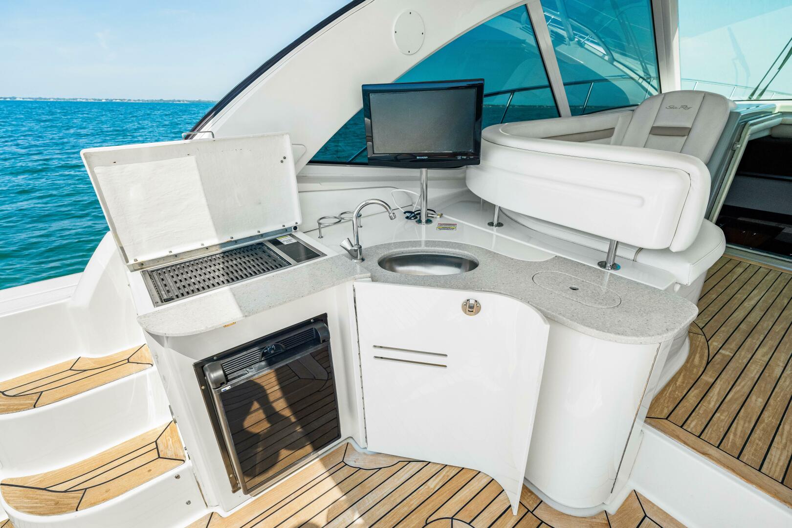 Slide: The Image of Sea Ray 500 Sundancer 2010 - 4332273