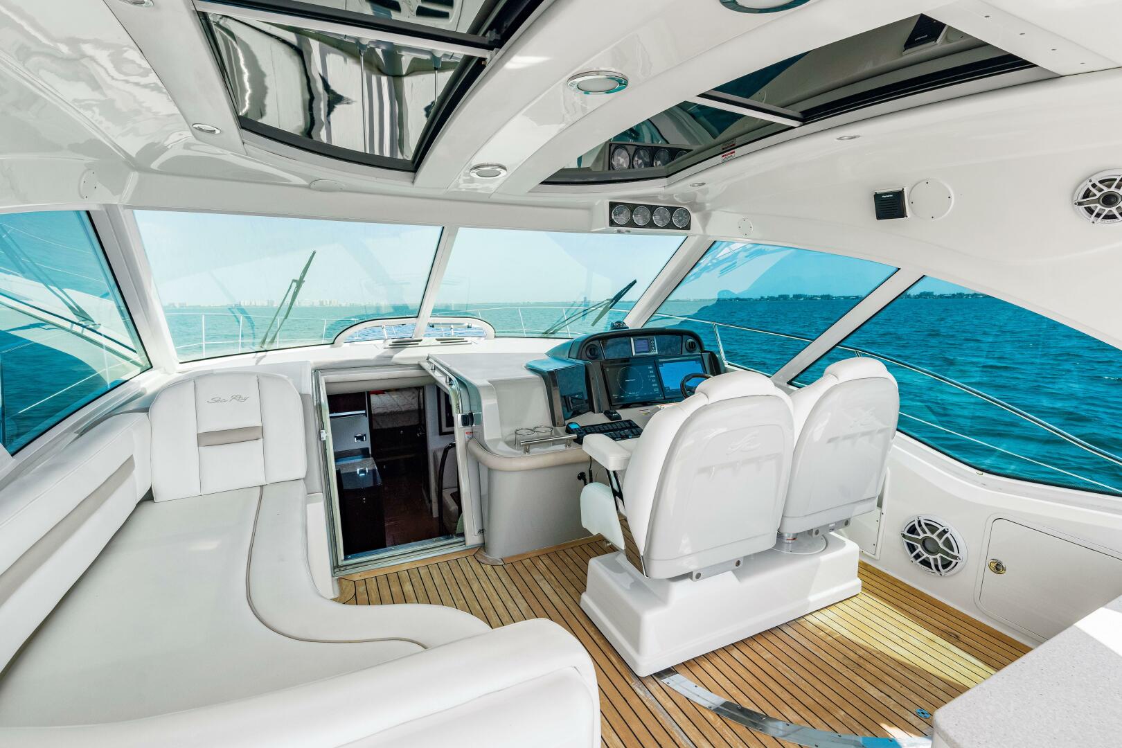 Slide: The Image of Sea Ray 500 Sundancer 2010 - 4332278