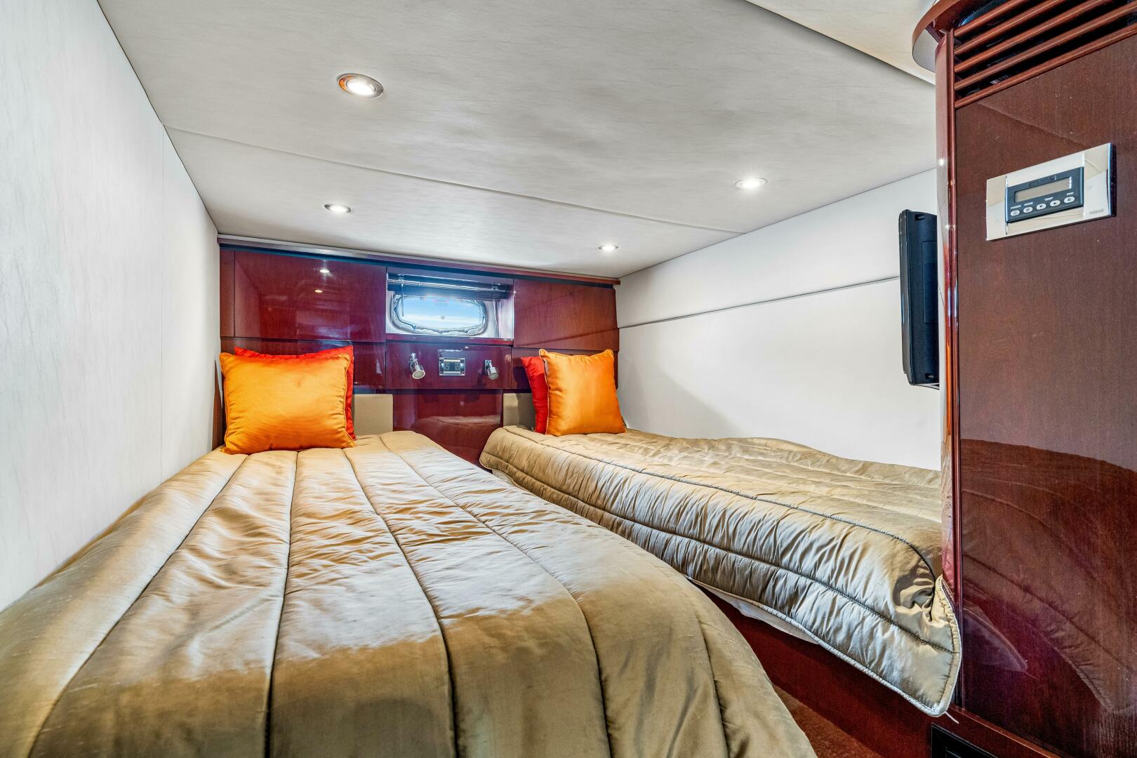 Slide: The Image of Sea Ray 500 Sundancer 2010 - 4332357