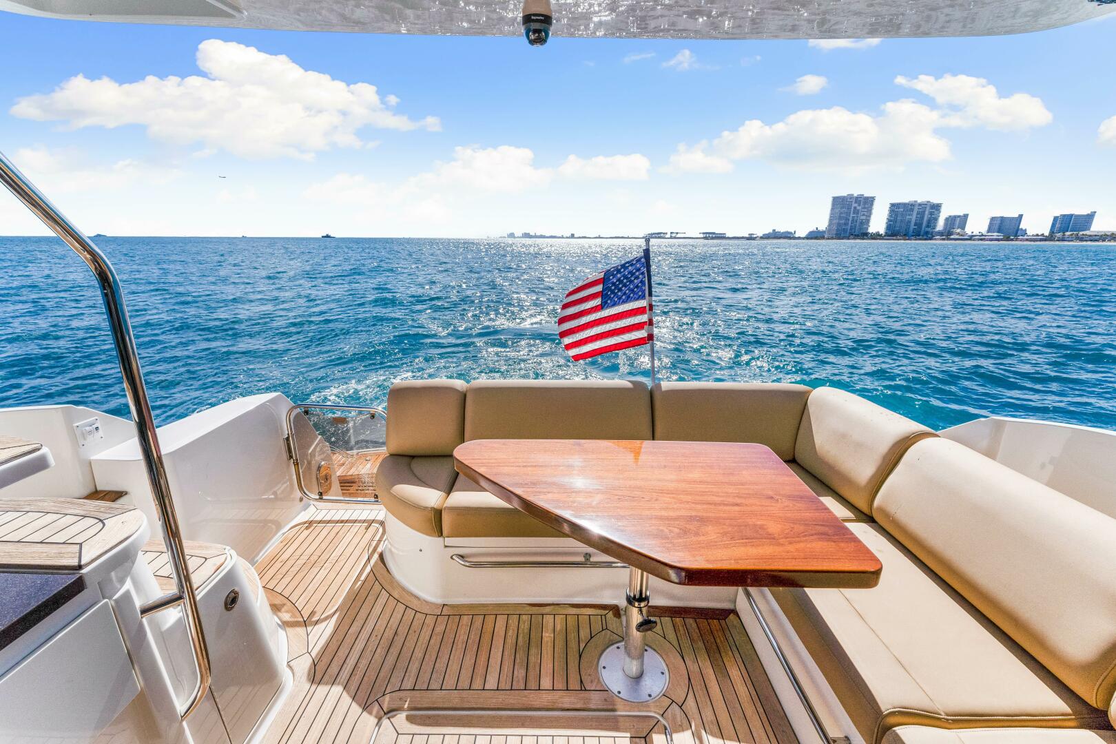 Slide: The Image of Sea Ray 510 Fly 2016 - 4102279