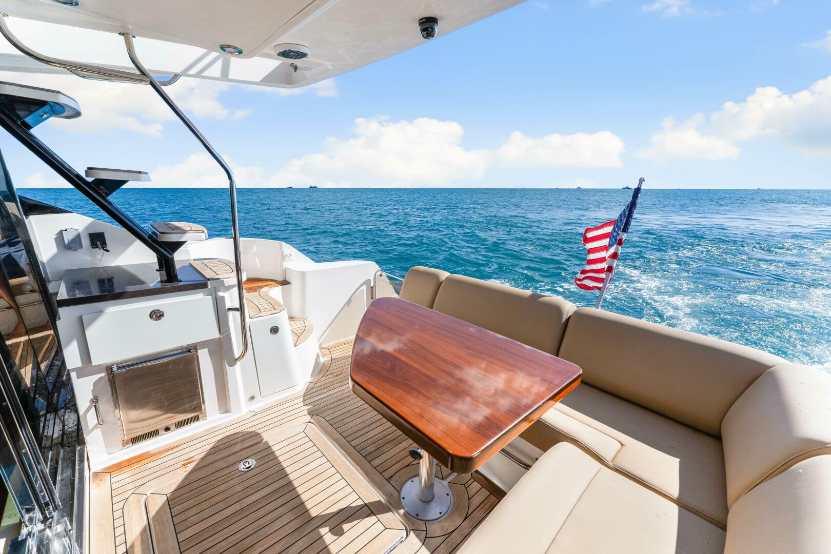 Slide: The Image of Sea Ray 510 Fly 2016 - 4102280