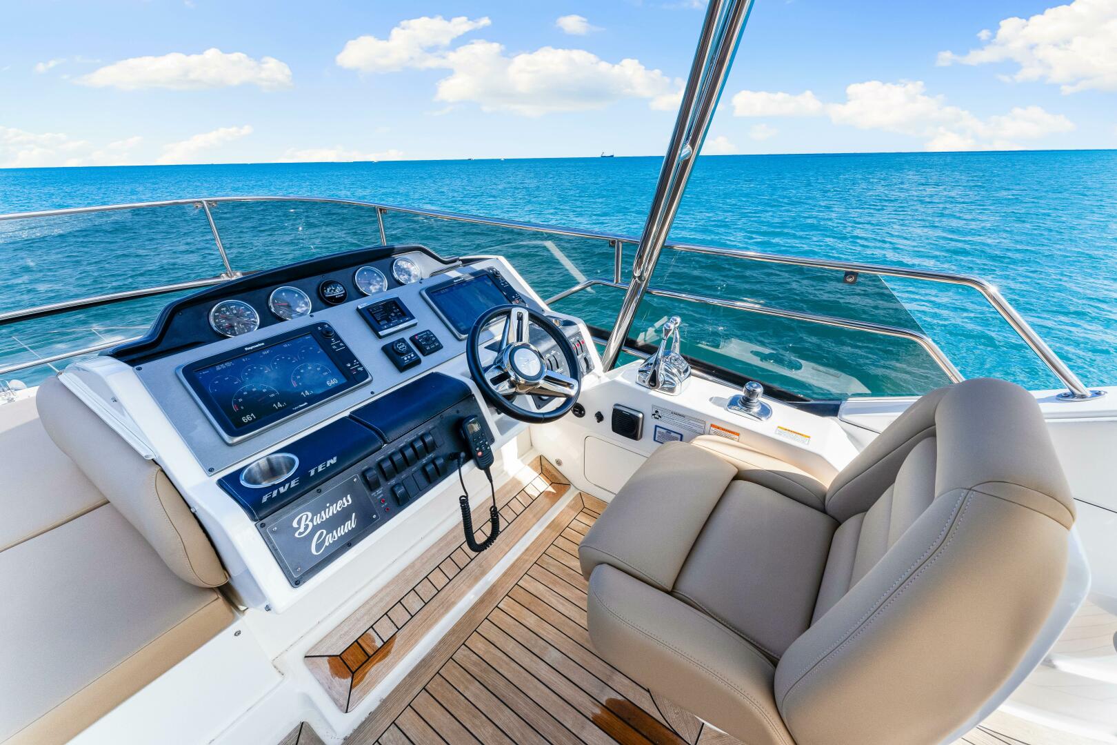 Slide: The Image of Sea Ray 510 Fly 2016 - 4102291