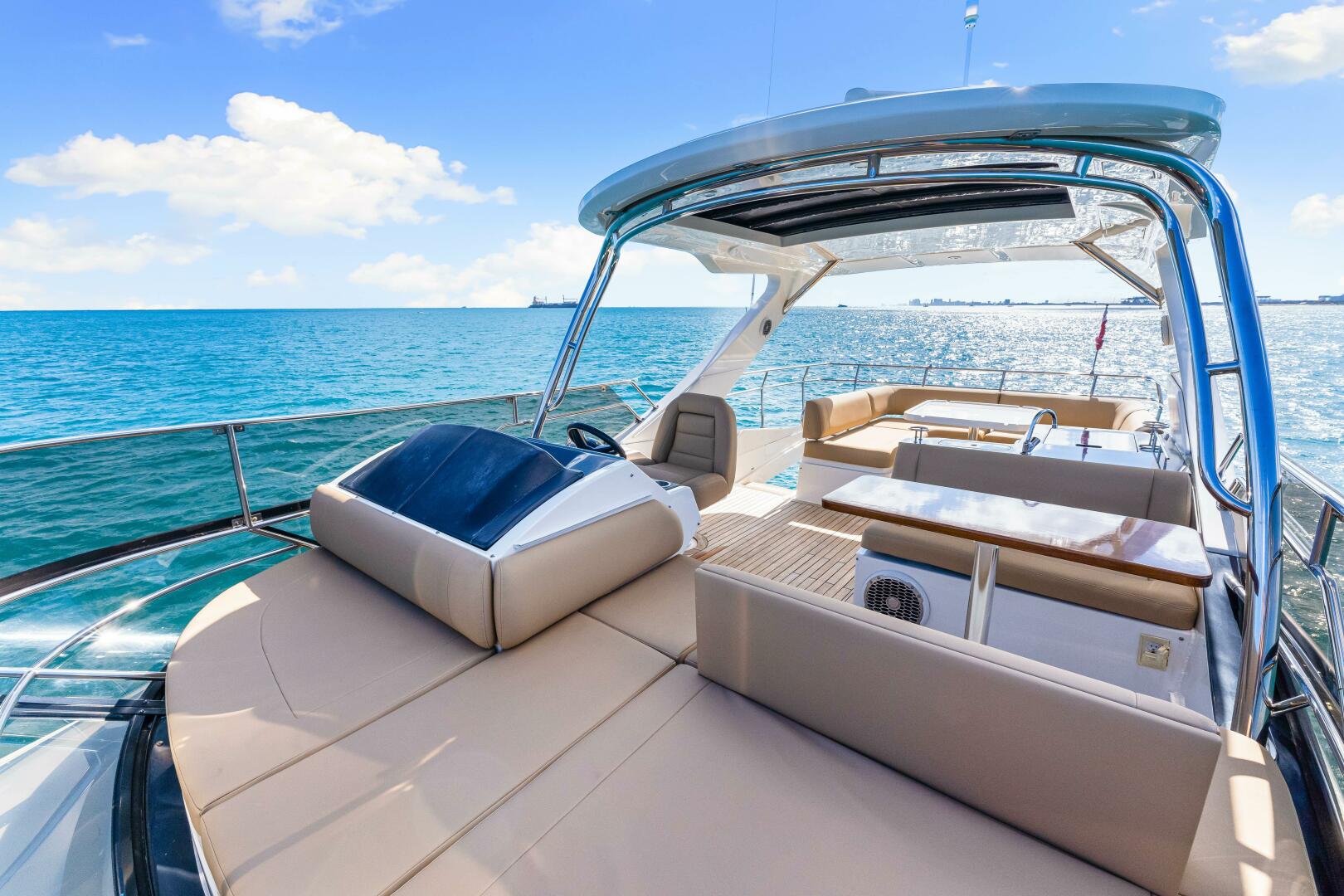 Slide: The Image of Sea Ray 510 Fly 2016 - 4102301
