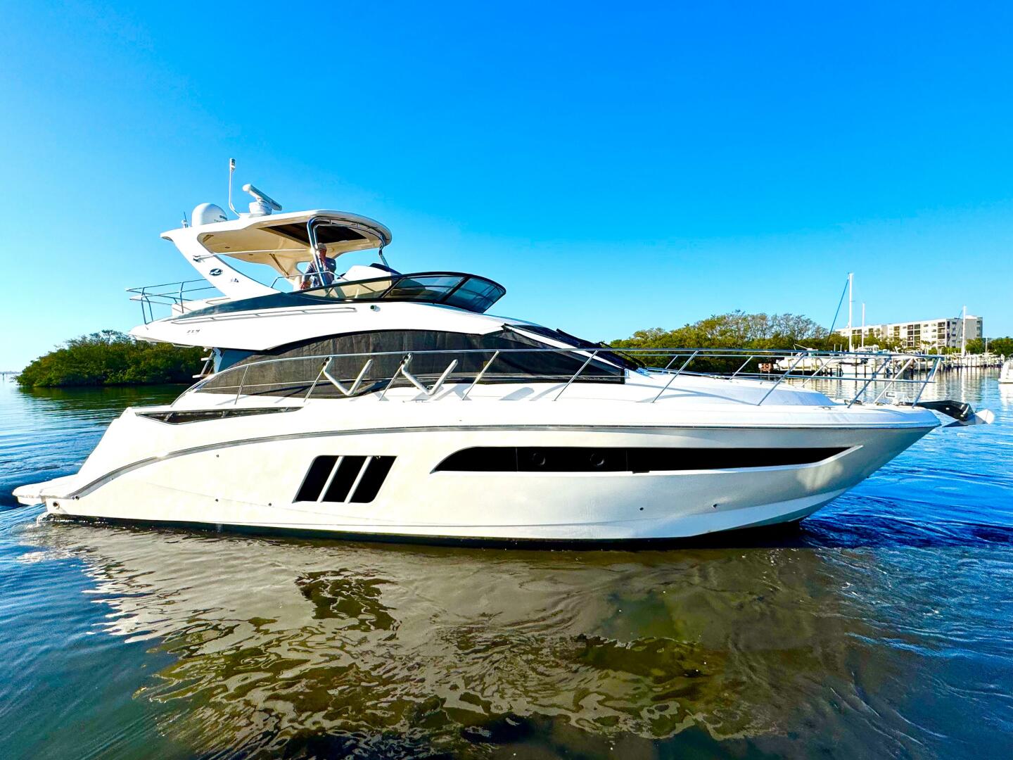 Slide: The Image of Sea Ray 510 Fly 2016 - 5184458