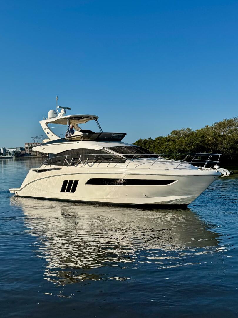 Slide: The Image of Sea Ray 510 Fly 2016 - 5184462