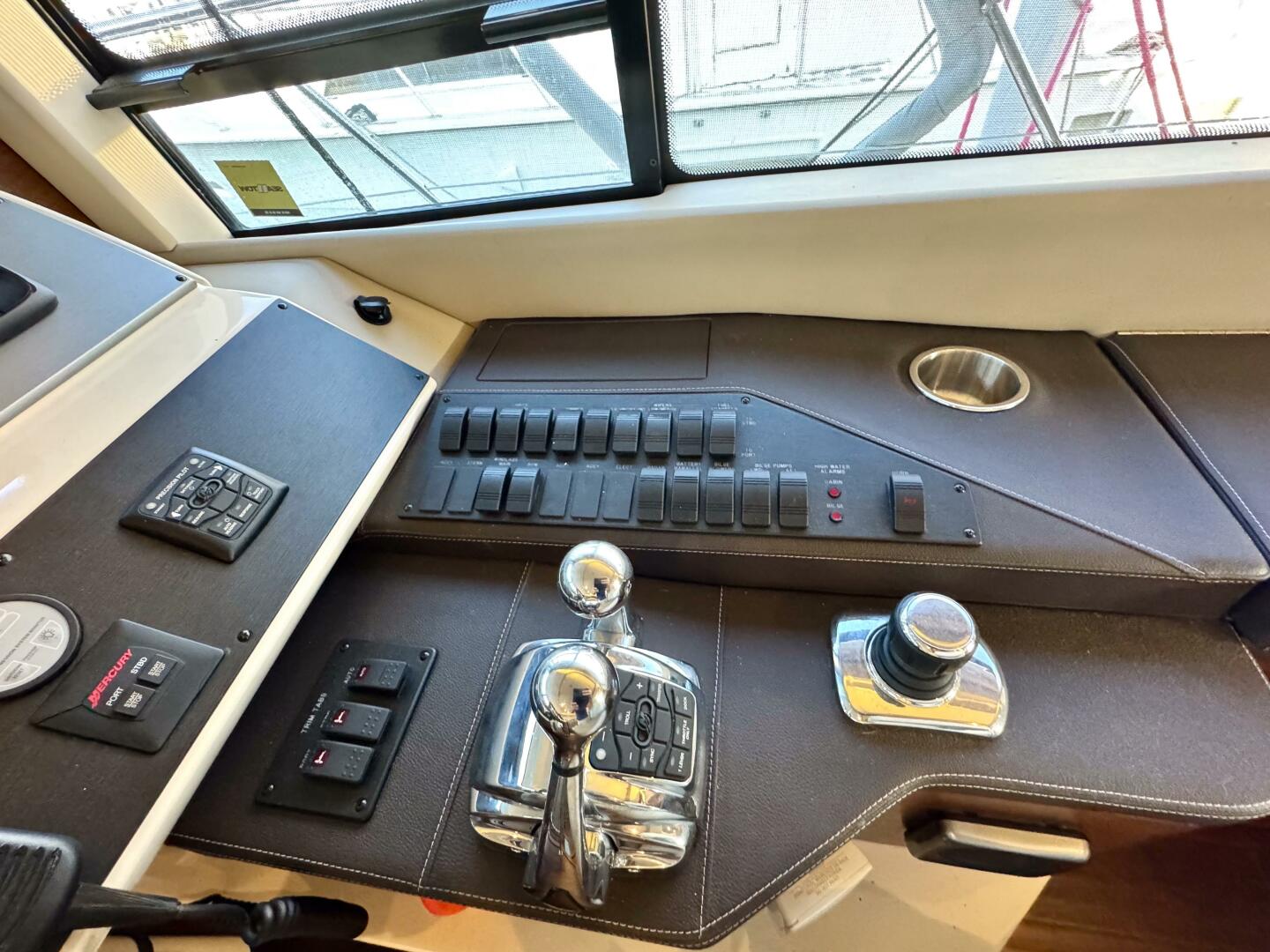 Slide: The Image of Sea Ray 510 Fly 2016 - 5184478