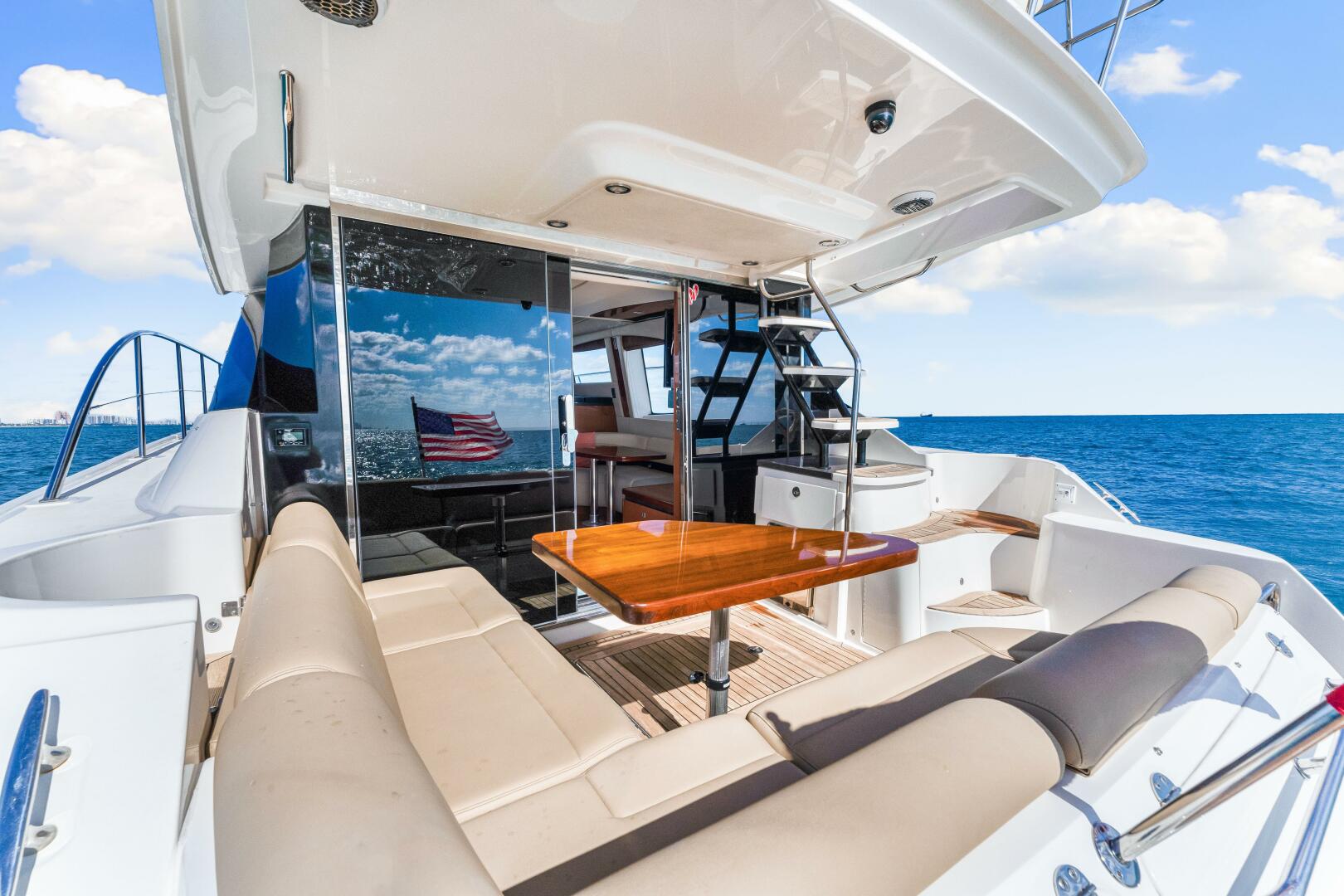 Slide: The Image of Sea Ray 510 Fly 2016 - 4102276