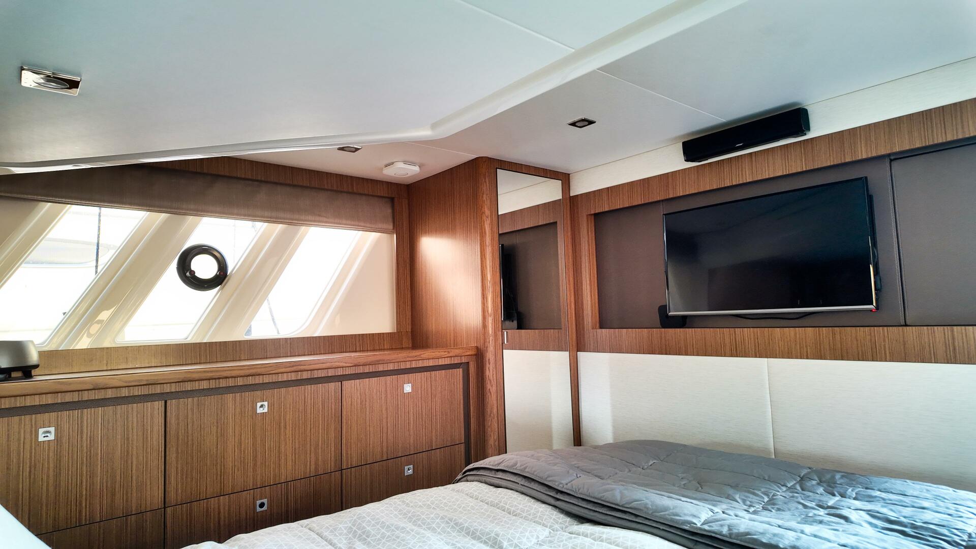 Slide: The Image of Sea Ray 510 Fly 2018 - 5069209