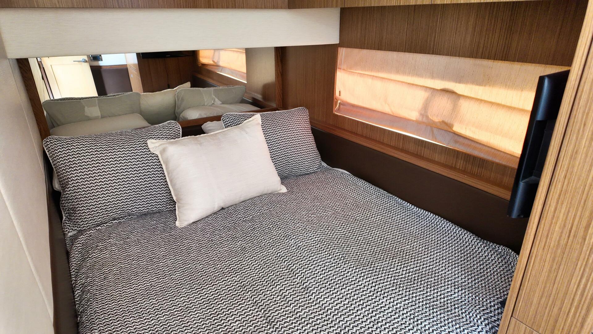 Slide: The Image of Sea Ray 510 Fly 2018 - 5069192