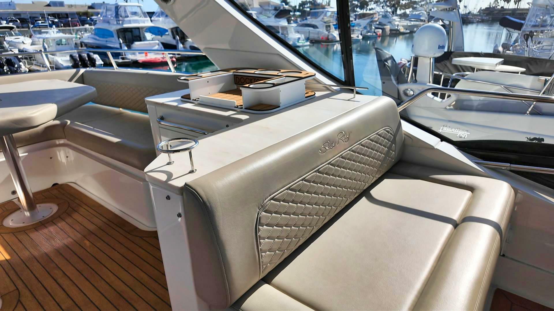 Slide: The Image of Sea Ray 510 Fly 2018 - 5069169
