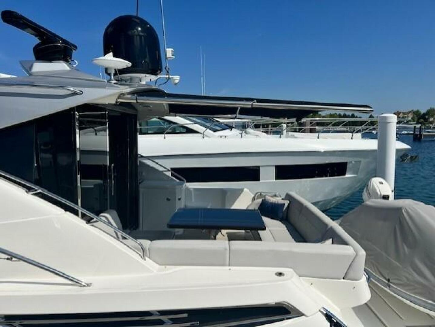 Slide: The Image of Sea Ray 510 Sundancer 2018 - 4632503