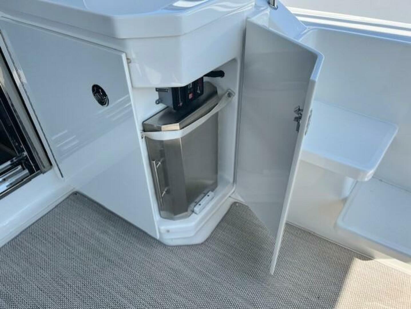 Slide: The Image of Cockpit Feature - 4632497