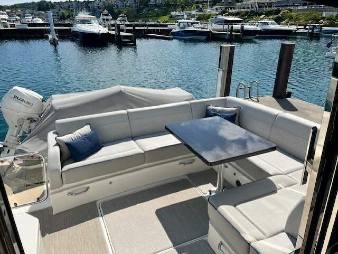 Slide: The Image of Sea Ray 510 Sundancer 2018 - 4632504