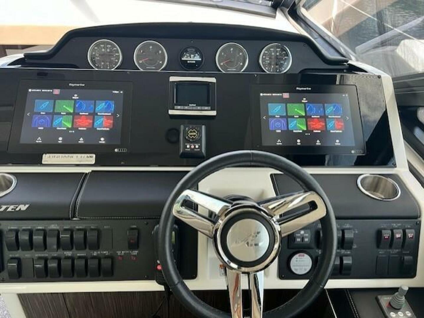 Slide: The Image of Sea Ray 510 Sundancer 2018 - 4632506