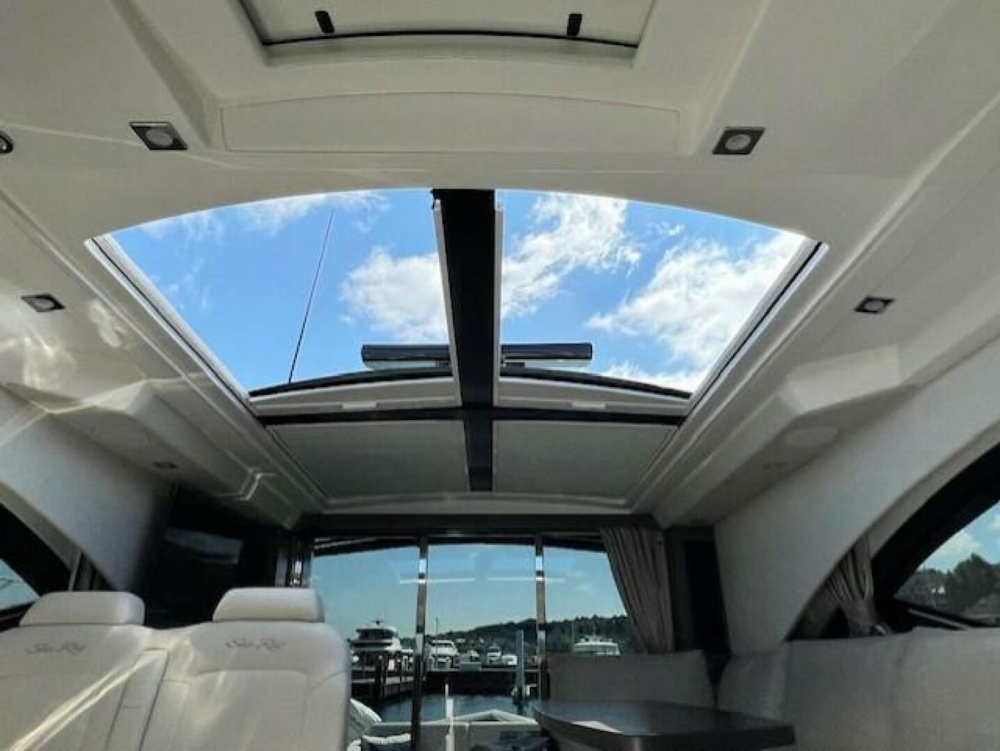 Slide: The Image of Sea Ray 510 Sundancer 2018 - 4632517