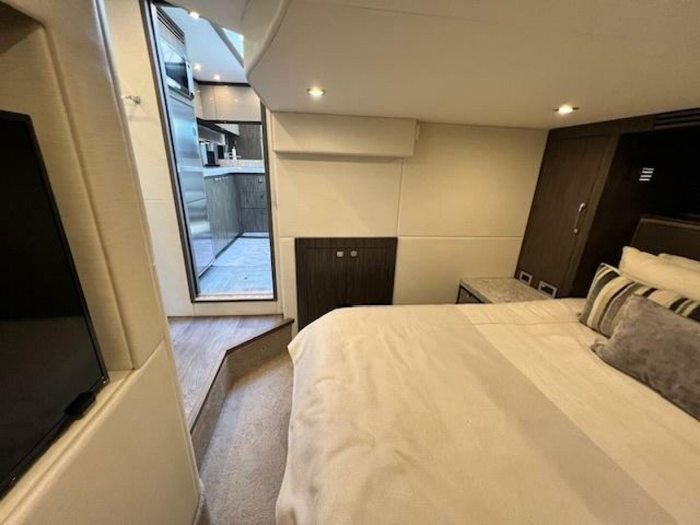 Slide: The Image of Sea Ray 510 Sundancer 2018 - 4632530