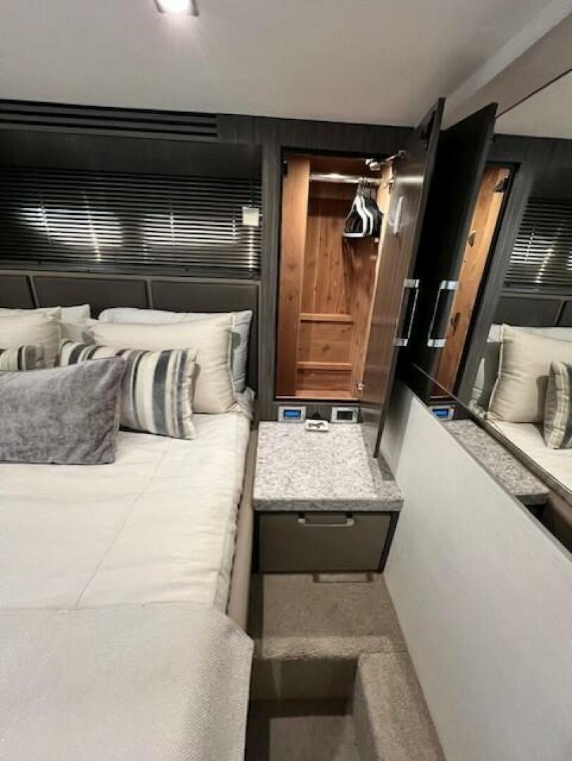 Slide: The Image of Sea Ray 510 Sundancer 2018 - 4632531