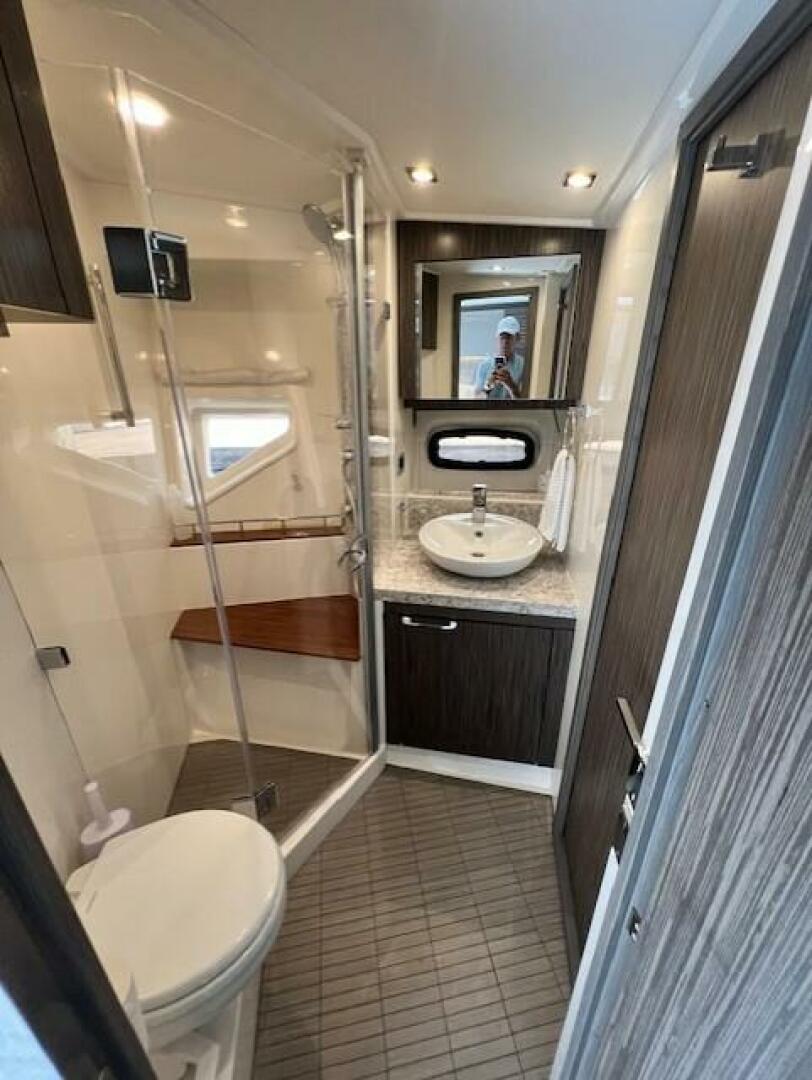 Slide: The Image of Sea Ray 510 Sundancer 2018 - 4632541