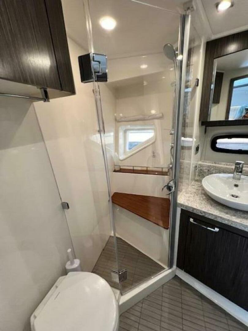 Slide: The Image of Sea Ray 510 Sundancer 2018 - 4632542