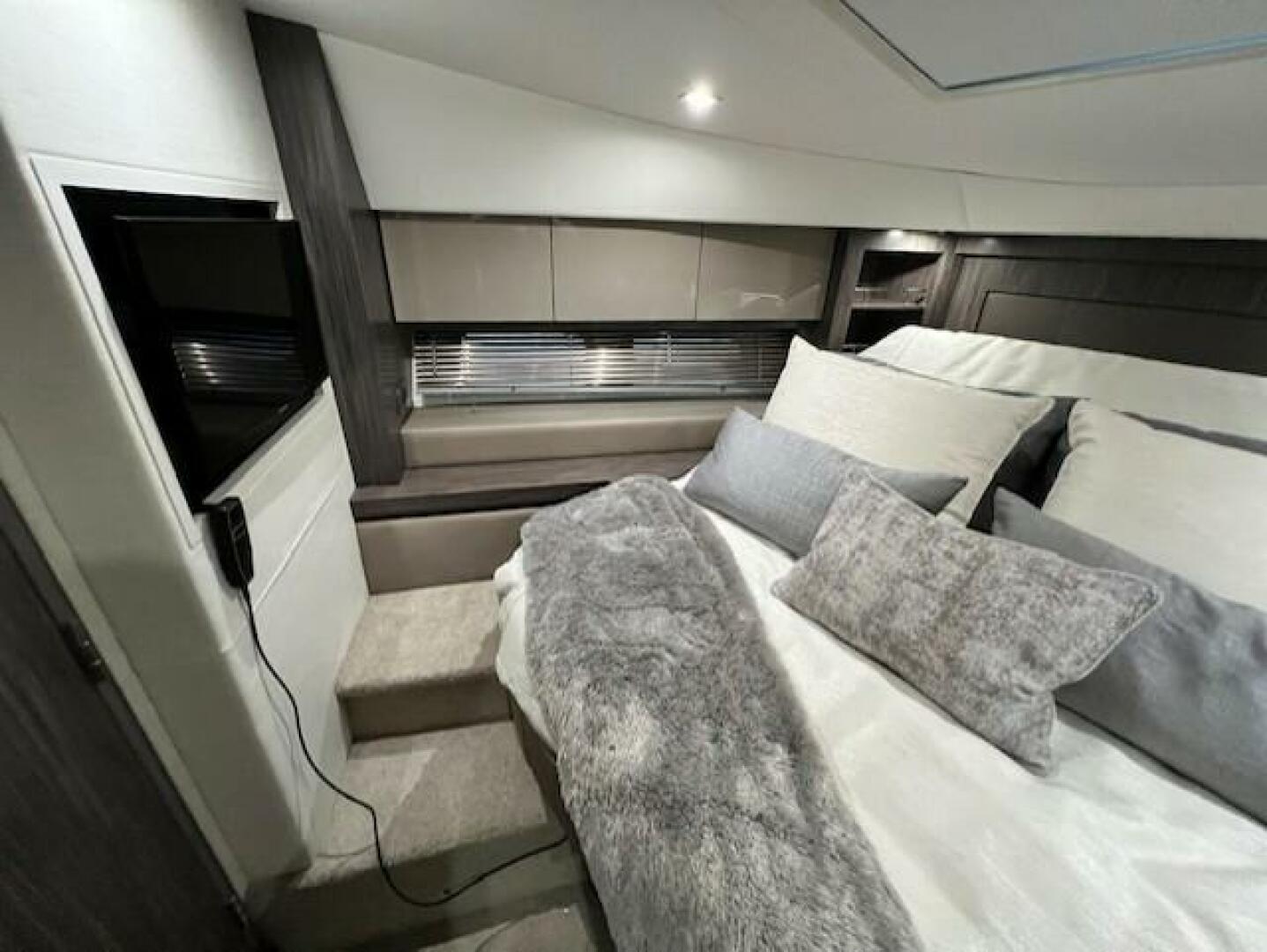 Slide: The Image of Sea Ray 510 Sundancer 2018 - 4632547