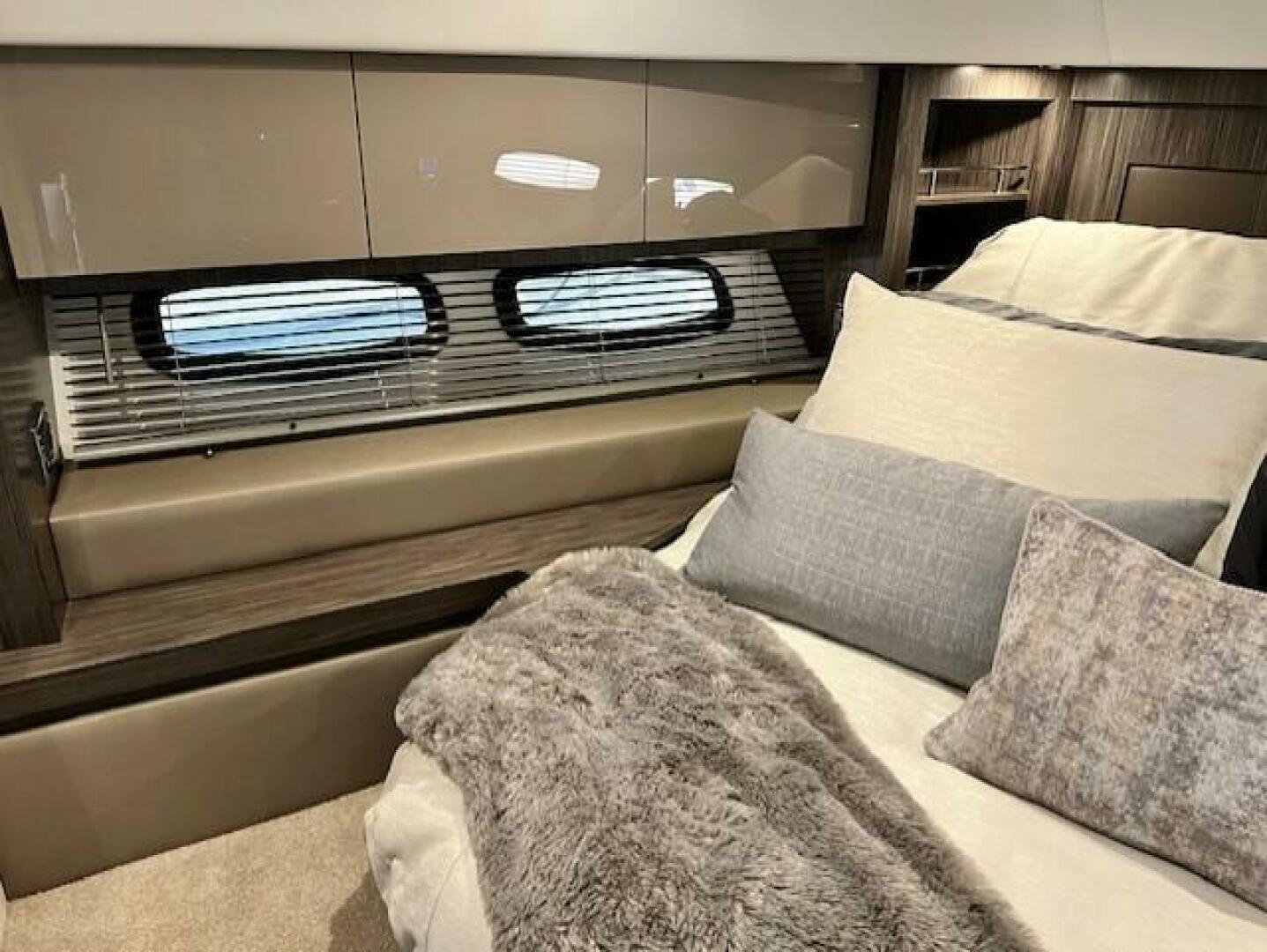 Slide: The Image of Sea Ray 510 Sundancer 2018 - 4632551