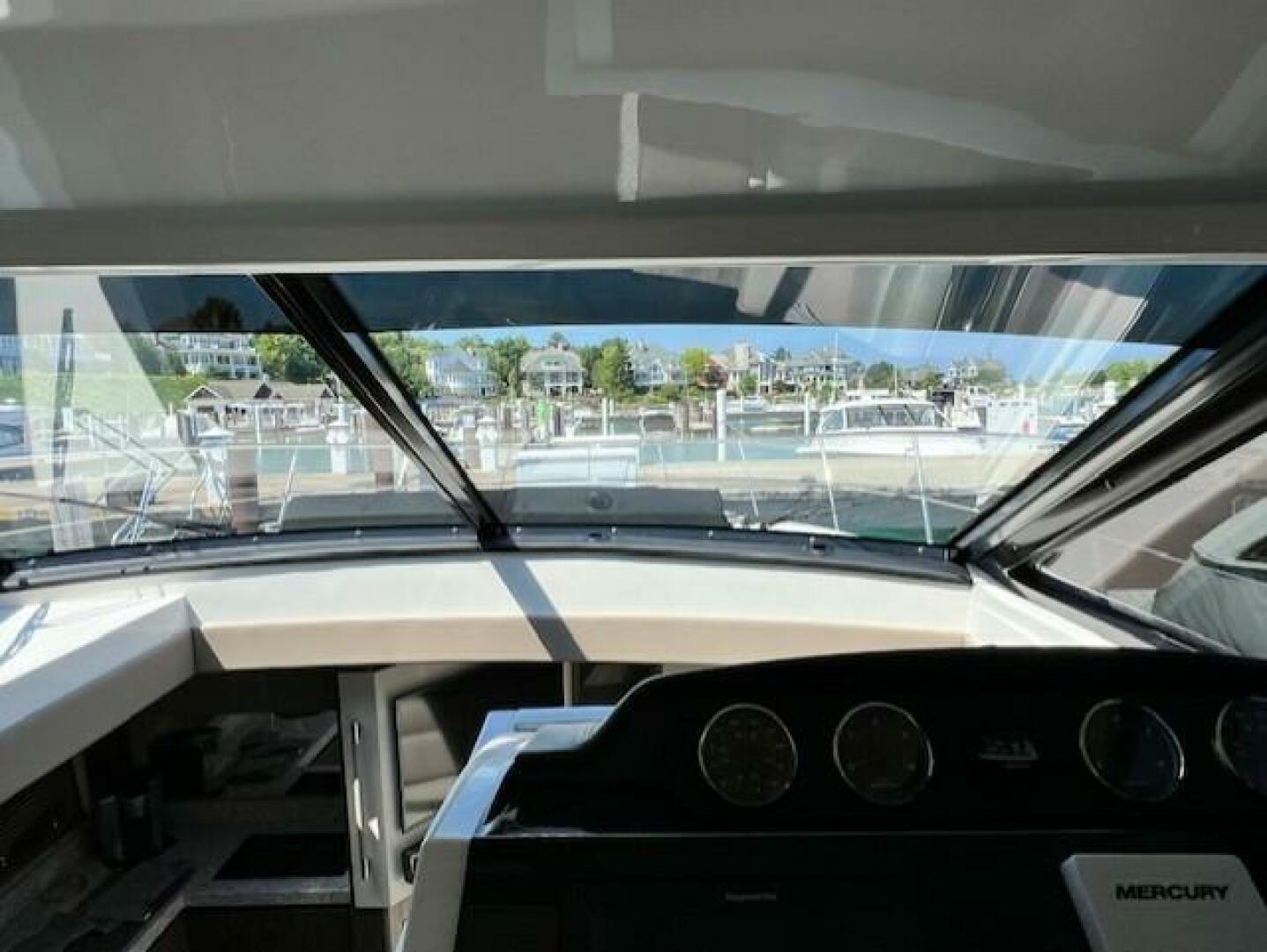 Slide: The Image of Sea Ray 510 Sundancer 2018 - 4632575