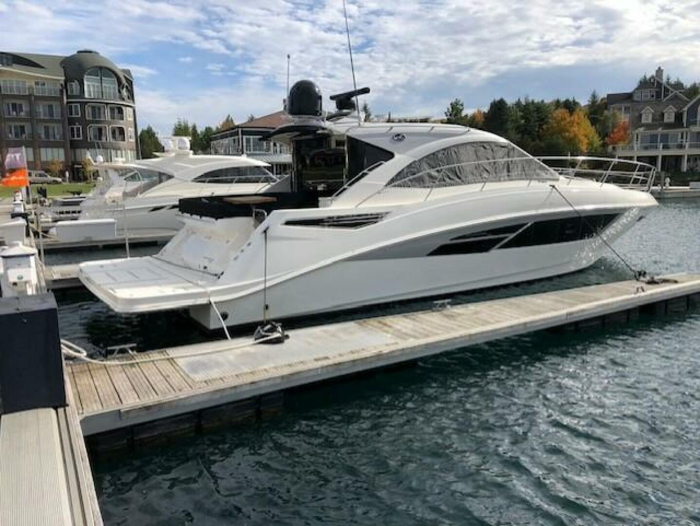 Slide: The Image of Sea Ray 510 Sundancer 2018 - 4632588