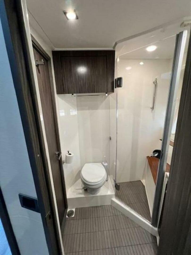Slide: The Image of Sea Ray 510 Sundancer 2018 - 4632543