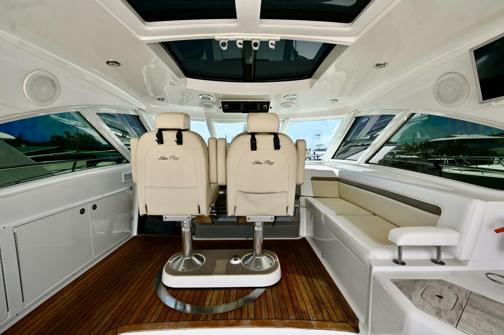 Slide: The Image of Sea Ray 540 Sundancer 2012 - 5360318
