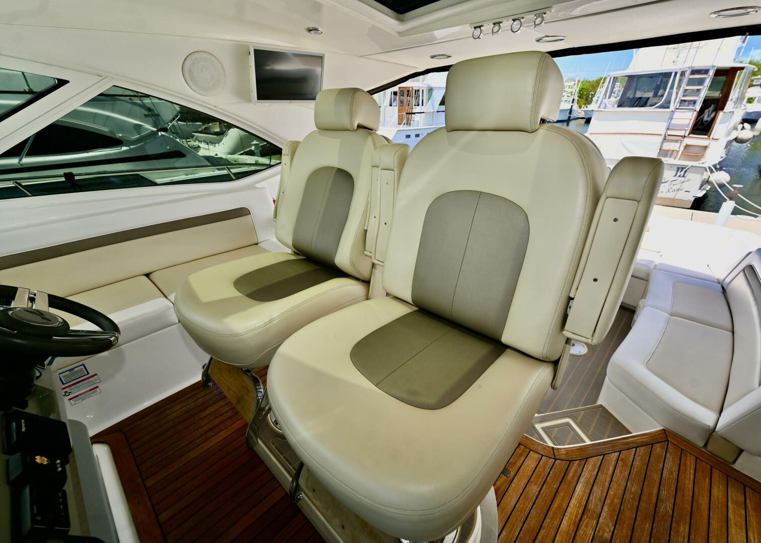 Slide: The Image of Sea Ray 540 Sundancer 2012 - 5360326