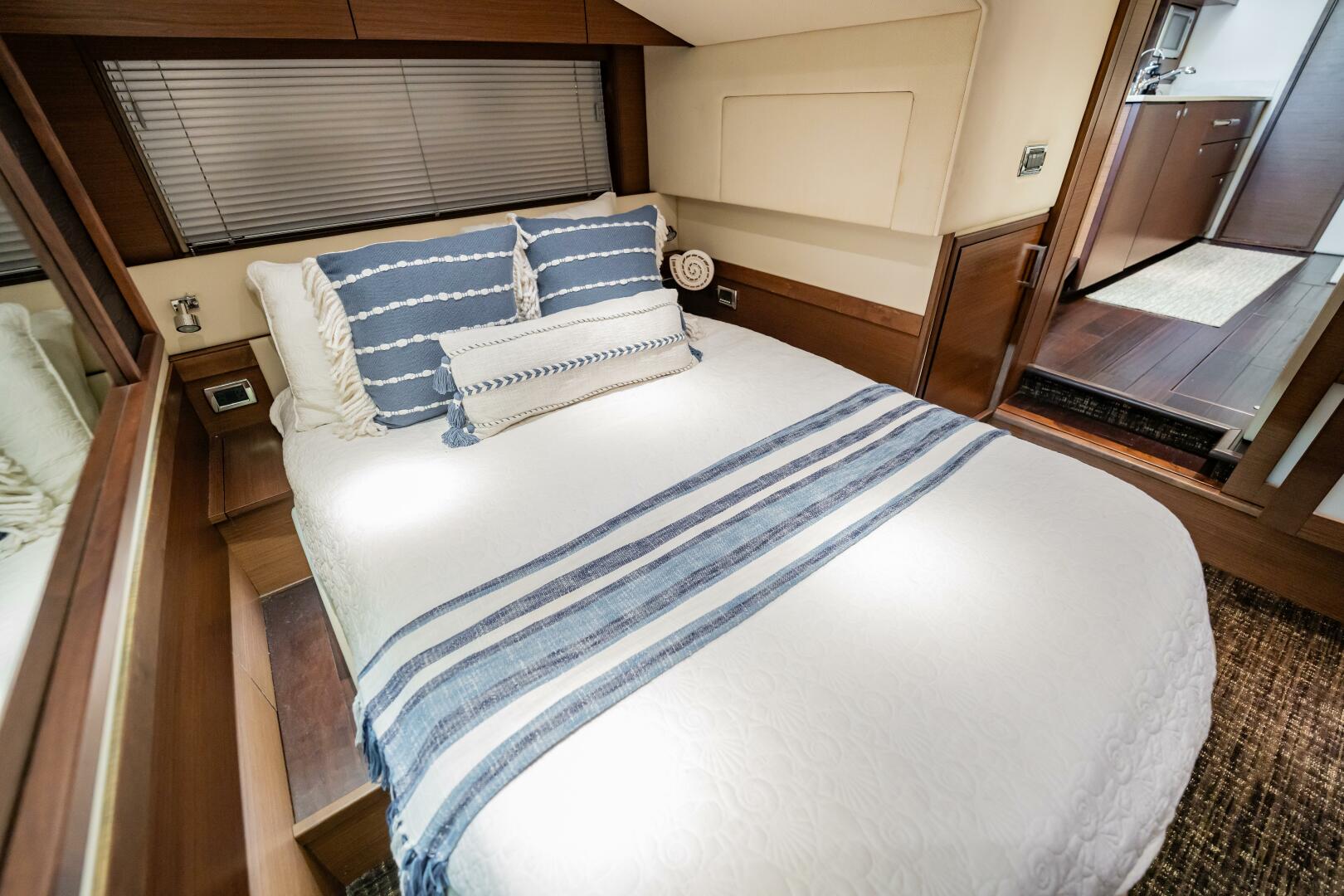 Slide: The Image of Sea Ray 540 Sundancer 2013 - 5072295