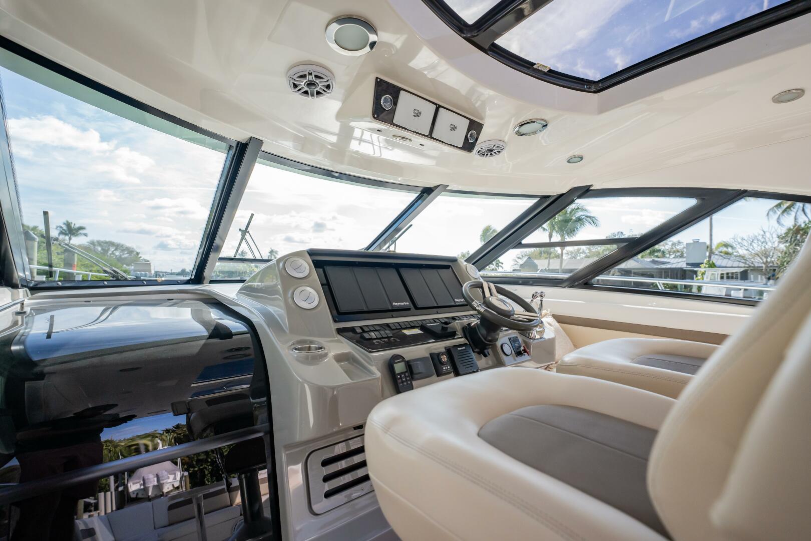 Slide: The Image of Sea Ray 540 Sundancer 2013 - 5072313
