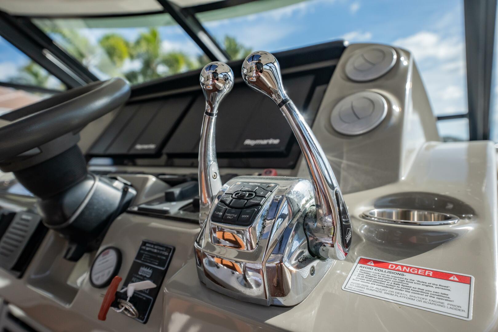 Slide: The Image of Sea Ray 540 Sundancer 2013 - 5072316