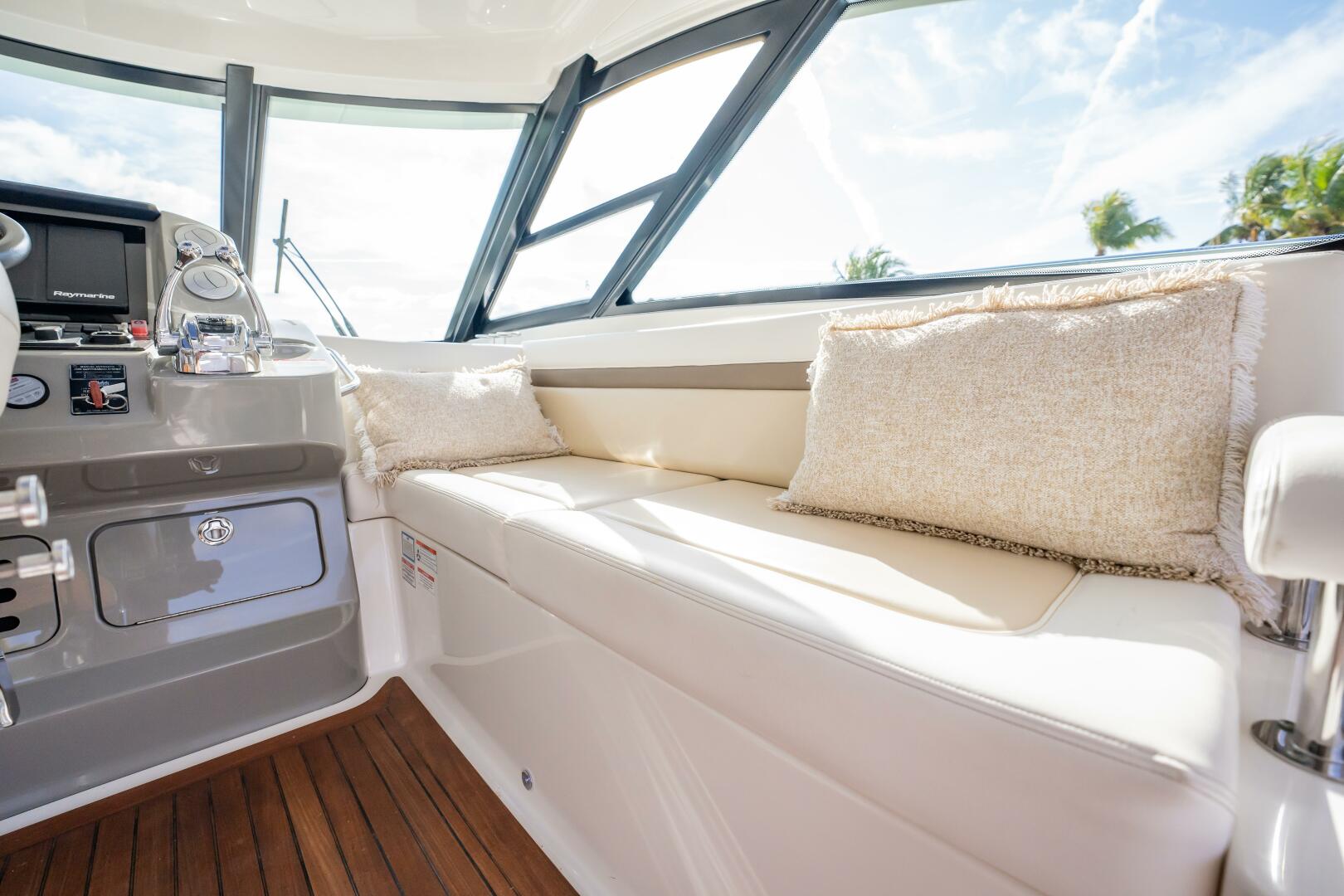 Slide: The Image of Sea Ray 540 Sundancer 2013 - 5072317