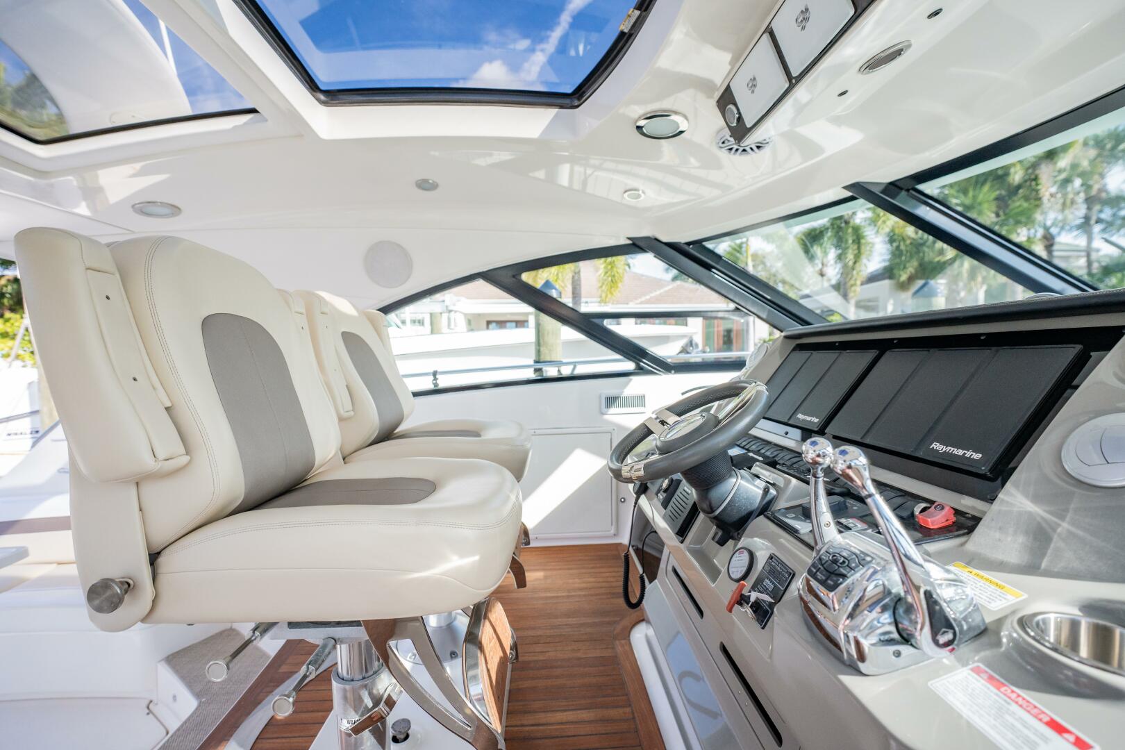 Slide: The Image of Sea Ray 540 Sundancer 2013 - 5072320