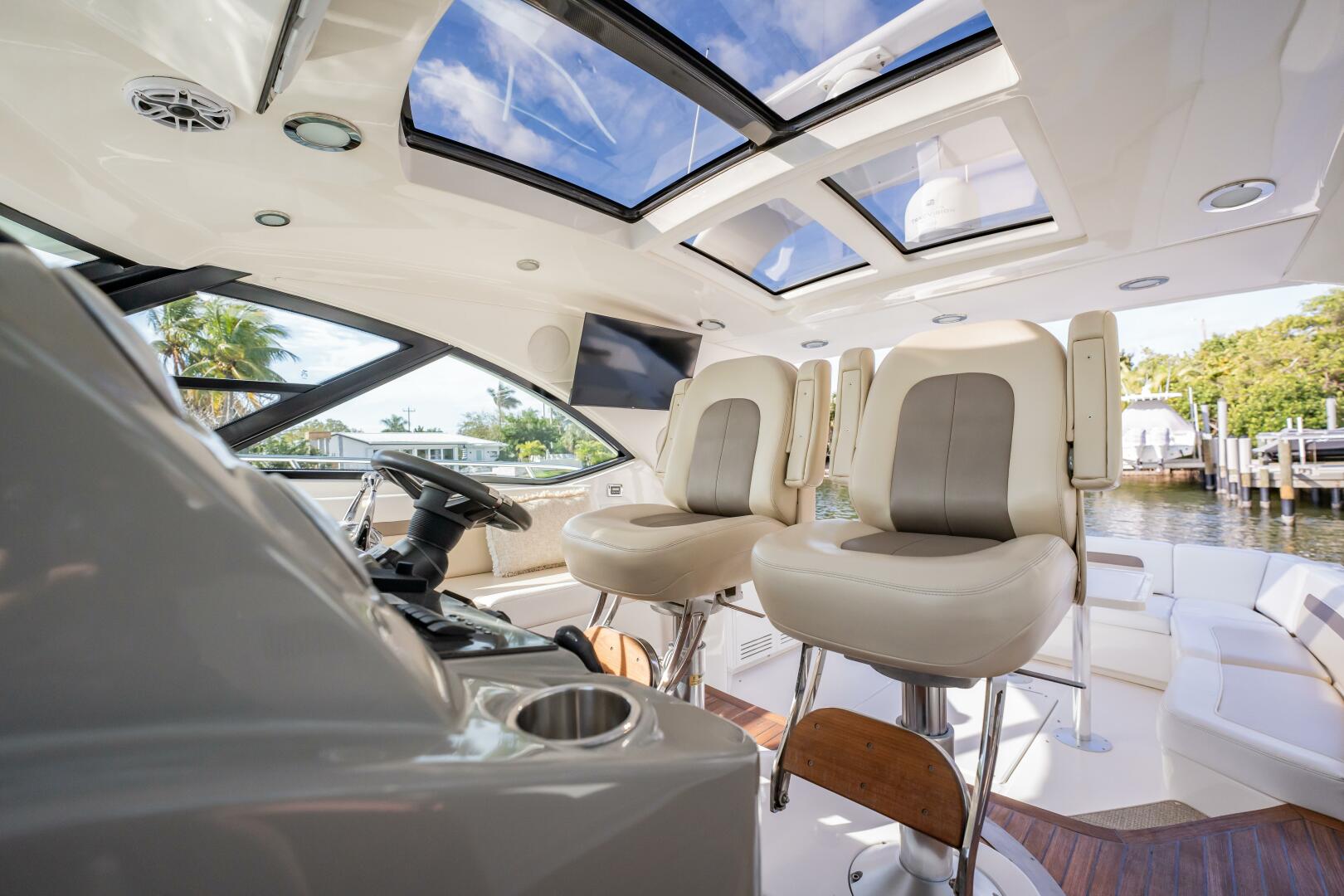 Slide: The Image of Sea Ray 540 Sundancer 2013 - 5072321