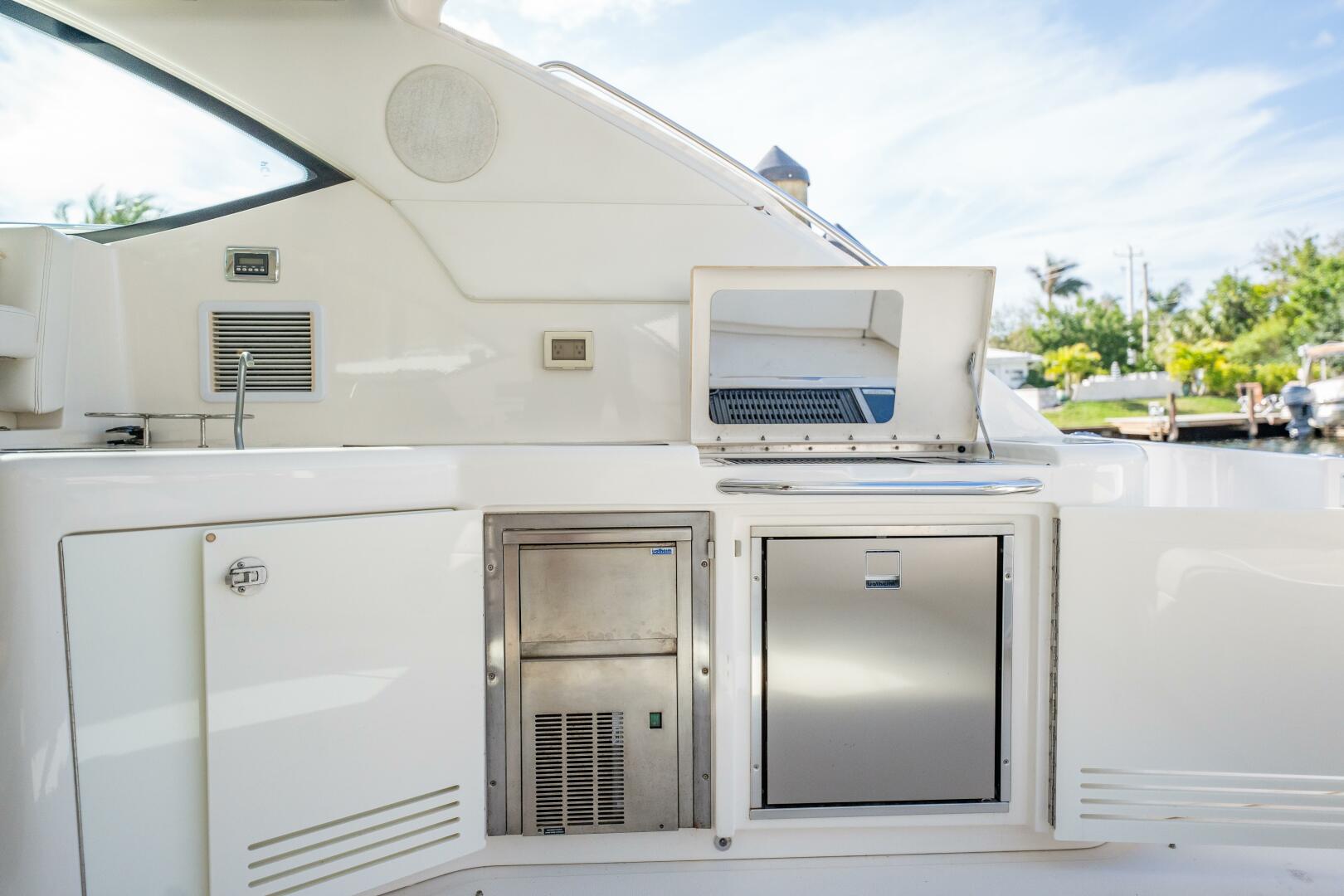 Slide: The Image of Sea Ray 540 Sundancer 2013 - 5072325