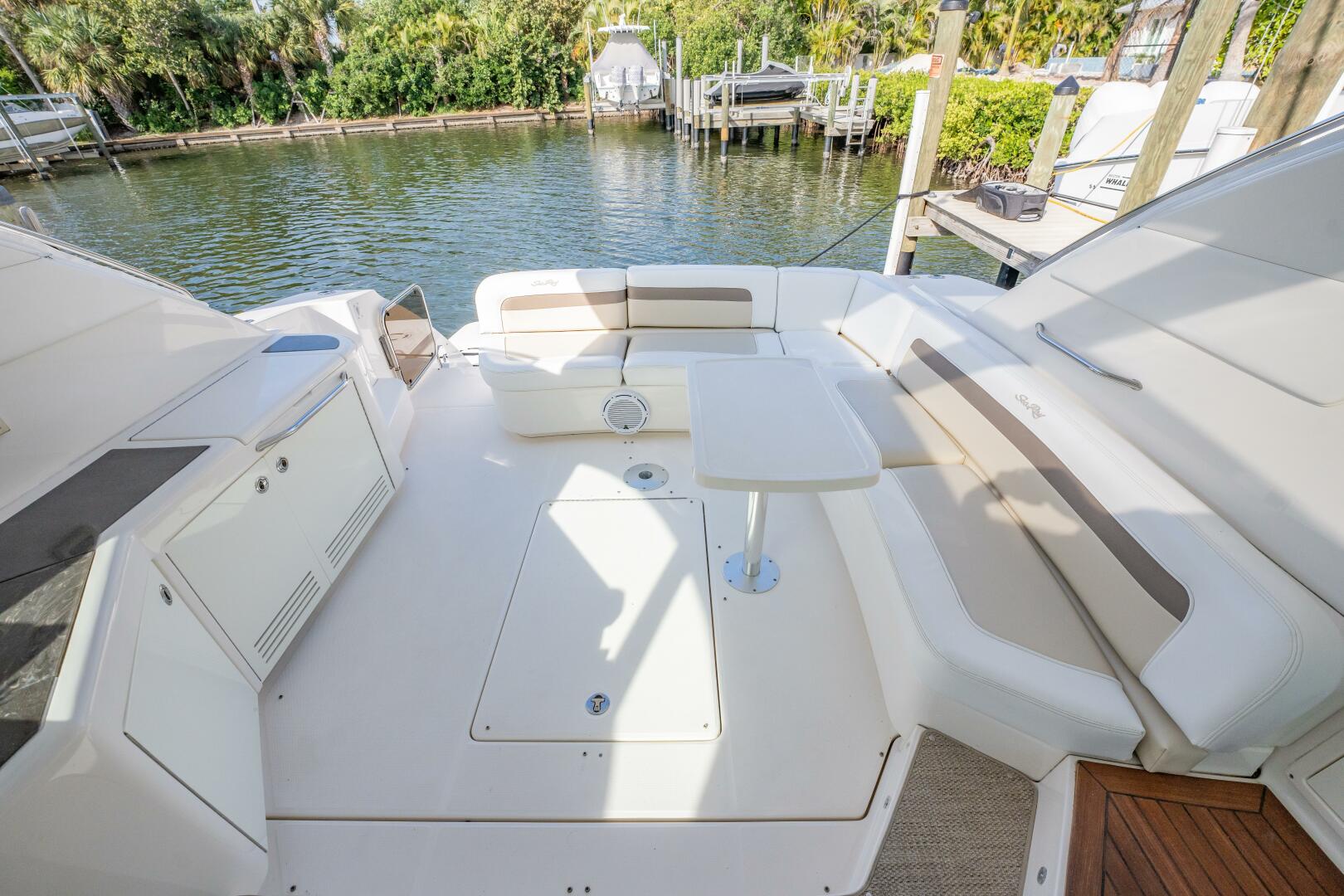 Slide: The Image of Sea Ray 540 Sundancer 2013 - 5072333